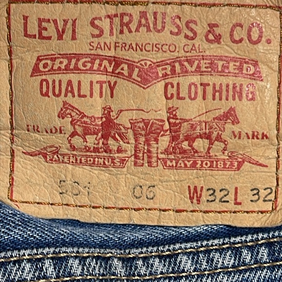 Men’s 561 vintage 90’s  patch work denim Levi’s Size 32x32 - Picture 16 of 17
